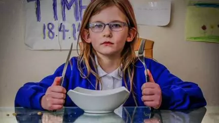 Povestea unui copil bionic. Fetița care nu simte durere, oboseală sau senzația de foame