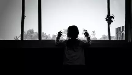 Studiu: Circa 1,5 milioane de copii din întreaga lume și-au pierdut cel puțin un părinte din cauza pandemiei de COVID-19