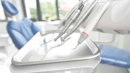 Un băiat de 3 ani a murit după ce stomatogolul i-a făcut anestezie