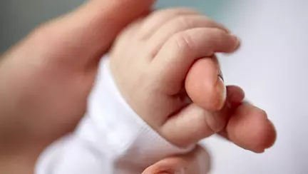 Iași: O femeie de 220 de kilograme a născut al cincilea copil