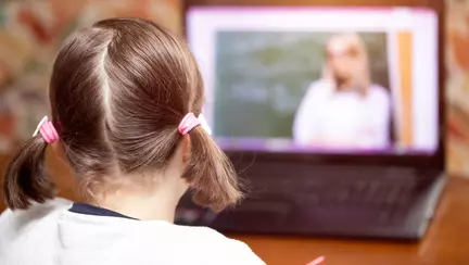 Premierul Florin Cîțu: "Copilul netestat pentru COVID-19 rămâne în online"