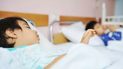 Medicul Mihai Craiu: "Spitalele sunt pline cu copii cu COVID-19. Nu mai avem unde să-i punem"