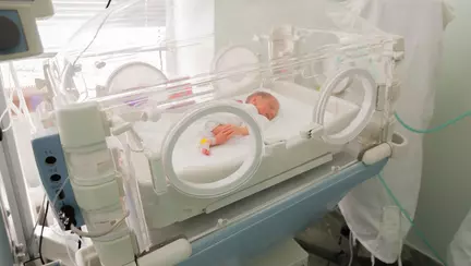 Un pensionar, de 90 de ani, a donat 100 mii de lei unei Maternității din Sibiu