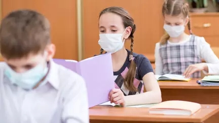 Mesajul unui medic pentru părinți: "Atenție! Orice răceală poate fi COVID-19"