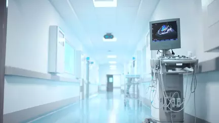 Neamț: Un bărbat și-a înjunghiat fetițele gemene. Una dintre ele a murit