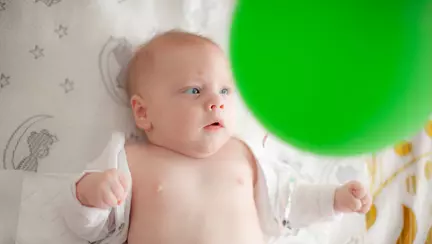 Suceava: Un copil de 1 an a murit după ce s-a înecat cu un balon