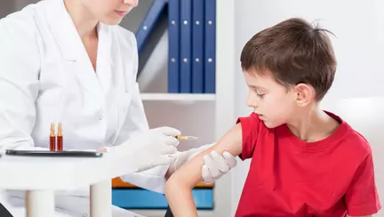 Cum va fi făcută vaccinarea anti-COVID-19 a copiilor din grupa de vârstă 5-11 ani