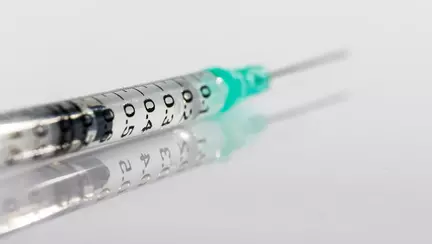 Un tată și-a injectat cu heroină copiii pentru a-i adormi mai repede