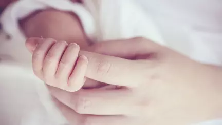 Maternitățile din orașele ucrainene bombardate au fost mutate în subteran