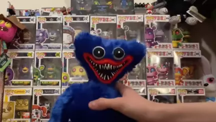 Jucăriile Huggy Wuggy sunt periculoase pentru copii. Psihoterapeut: "Le intensifică fricile!"