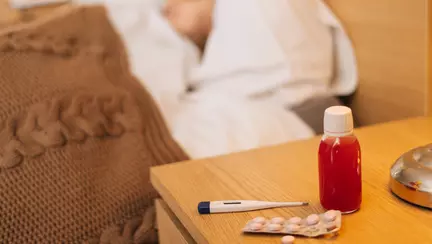 De ce antibioticele nu sunt întotdeauna o soluție când copilul are febră. Explicația medicului Mihai Craiu