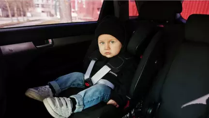 Cu bebe in vacanta: Sfaturi folositoare pentru o vacanta in siguranta