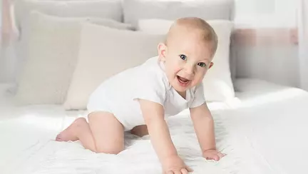 Bariera de protecție pentru pat, singurul "obstacol" pe care nu vrei ca micuțul tău să-l depășească!