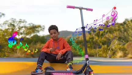 3 Motive să îi cumpărați copilului o trotinetă electrică