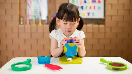 Rolul jucăriilor educative în dezvoltarea gândirii logice a copiilor