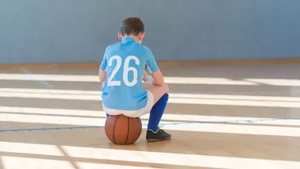 Elevii unei școli din Timiș, terorizați și bătuți de câțiva colegi