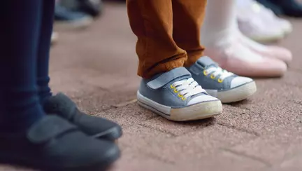 Pantofi pentru copii - ce să cauți când faci cumpărături pentru ei?