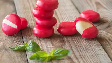 Un băiat, de 7 ani, a murit în fața colegilor, după ce a încercat să înghită o bucată de brânză