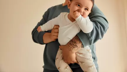 Cum alegi cele mai bune haine pentru bebeluși. Sfaturi utile pentru părinți