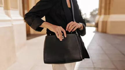 4 cele mai bune poșete damă clasice și elegante pentru mame pentru orice buget