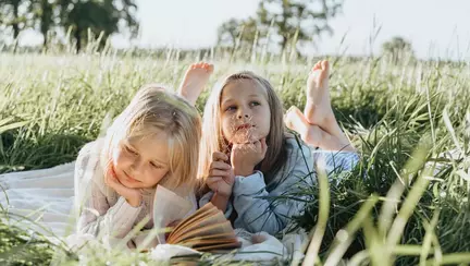 De ce și cum să-ți îmbraci copilul într-un mod stilat – Iată câteva sfaturi esențiale!