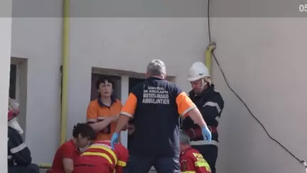 O fetiță a căzut de la etajul al doilea al unui bloc din Timișoara. Vecinii, revoltați "Părinții sunt de vină!"