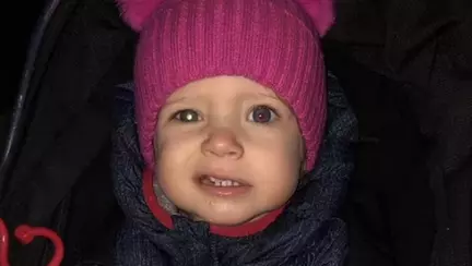 O mamă a dezvăluit simptomele aproape insesizabile ale cancerului cu care s-a confruntat fetița ei