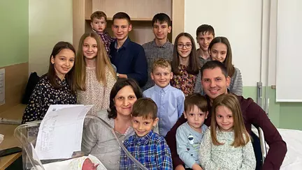 O familie de români, stabilită în Italia, a anunțat venirea pe lume a celui de-al 13-lea copil