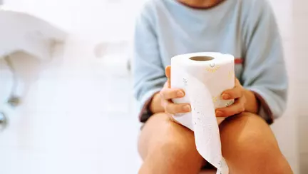 Constipația la copii: tot ce trebuie să știi despre cauze, simptome, medicație