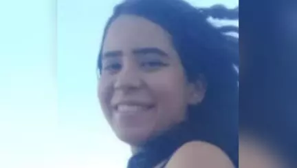 O adolescentă însărcinată a murit în timp ce încerca să-și pună telefonul la încărcat