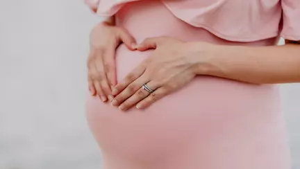 Ești însărcinată pentru prima dată și vrei să te bucuri de fiecare clipă din plin? Iată ce informații trebuie să știi!