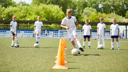 Ghetele de fotbal pentru copii - cum alegi modelul potrivit