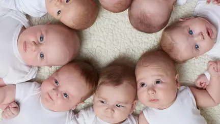 Nume populare de copii în 2024. "Părinții tineri aleg nume moderne cu semnificație personală!"