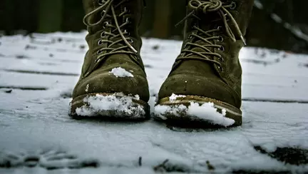 Cum să alegi ghete de iarnă confortabile pentru băieți?