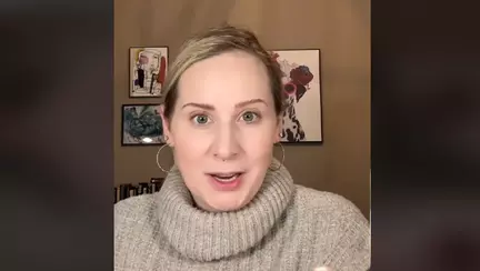 O mamă spune că după ce a născut corpul ei a căpătat un miros îngrozitor: "De animal putrezit, pământ și cupru!"