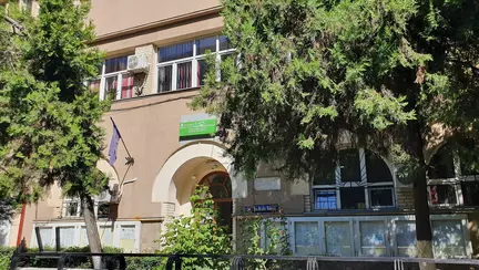 Un elev a fost violat de două ori în baia unei școli din București. "Era clasa zero!"