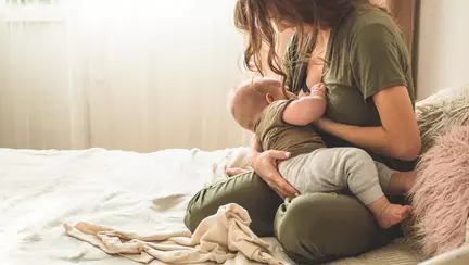 Ce legume trebuie să mănânce mama care alăptează pentru a transmite bebelușului nutrienții esențiali. "Oferă protecție împotriva cancerului"