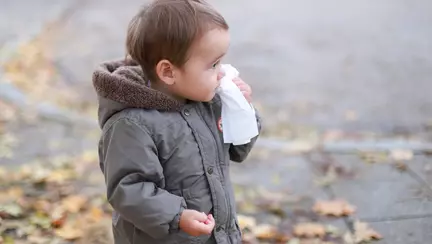 Soluția sigură pentru desfundarea nasului la bebeluși