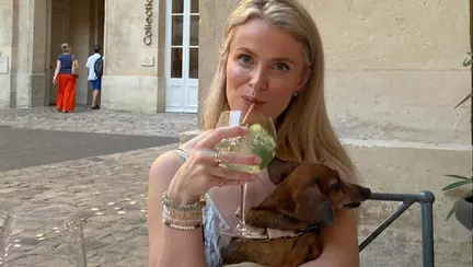 O femeie a paralizat la naștere după ce asistentele au pus-o să stea într-o poziție care i-a afectat nervul sciatic