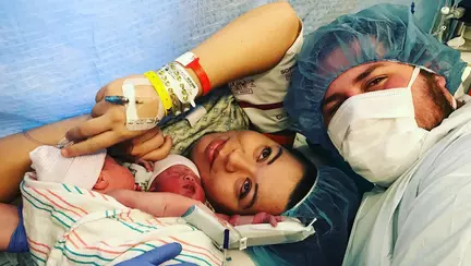 Povestea emoționantă a gemenelor siameze Callie și Carter care și-au dorit să trăiască. "Credeam că vor muri!"