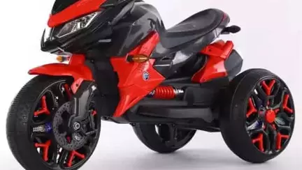 De la ce vârstă este recomandat să cumpăr o motocicletă electrică pentru copil?