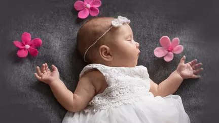 Părinții unei fetițe nou-născute au fost luați în râs și criticați pentru numele ales pentru micuța lor