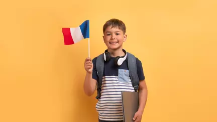 Știai că învățarea francezei online poate spori abilitățile de comunicare ale copiilor cu până la 50%?