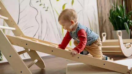 Cum să utilizezi centrele de activități pentru a stimula  creativitatea bebelușului?