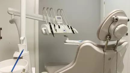 O fetiță de patru ani a murit în timpul unei intervenții la dentist, din cauza neglijenței medicului