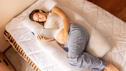 Cele mai bune tipuri de perne pentru gravide: cum să o alegi pe cea potrivită