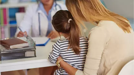 Cum gestionăm consumul de zahăr la copii? Mergem la consult la pediatrie cu această problemă