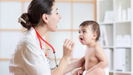 Laringita la copii: cauze, simptome și opțiuni de tratament