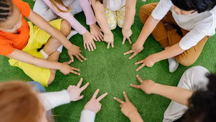 Ai un prichindel care a început să meargă anul acesta la grădiniță? Cum să îl ajuți să treacă mai ușor peste sezonul virozelor