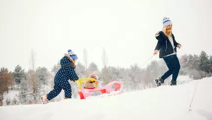 Activități de iarnă în siguranță pentru familie